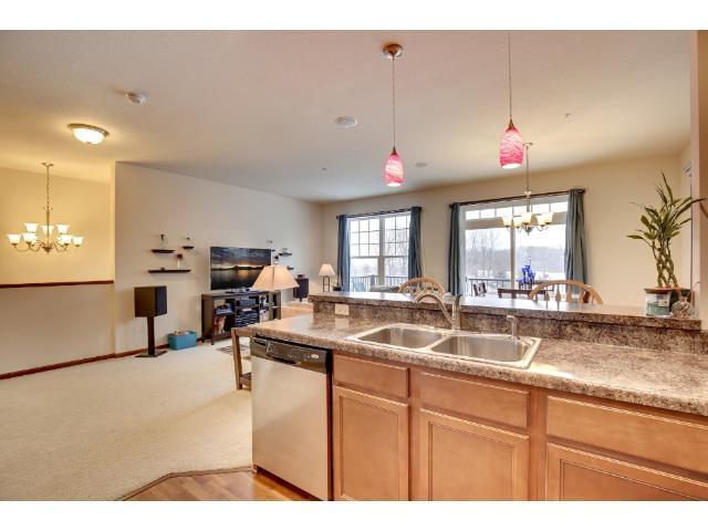 Living area - 11896 Emery Village Dr N