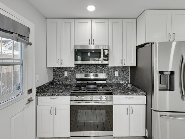 Building Photo - 6123 Horton Dr