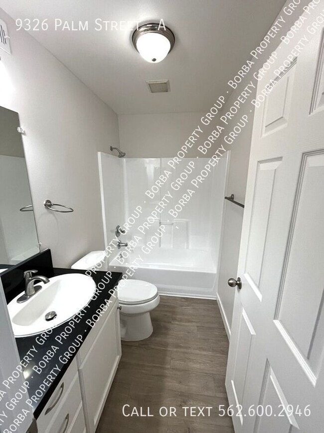 Building Photo - 9326 Palm St