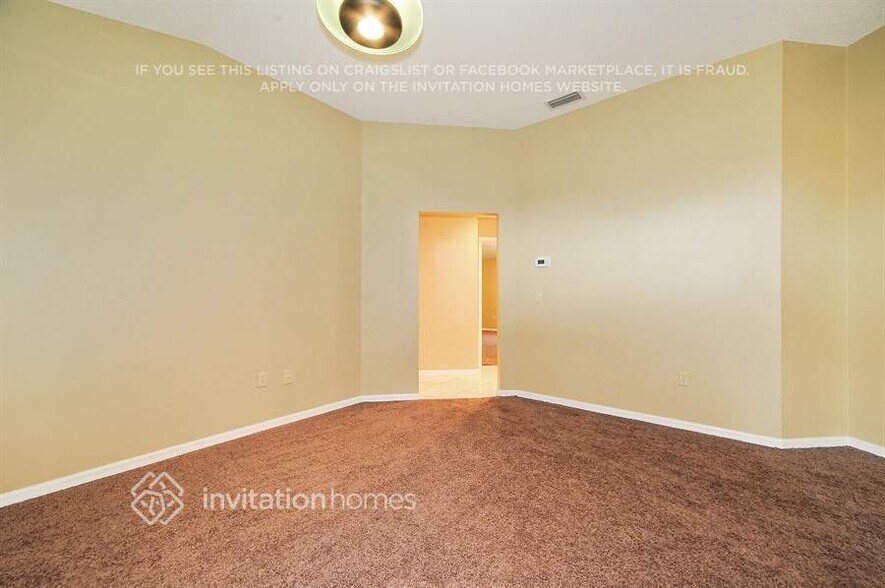 Building Photo - 4300 Ridgemoor Dr N