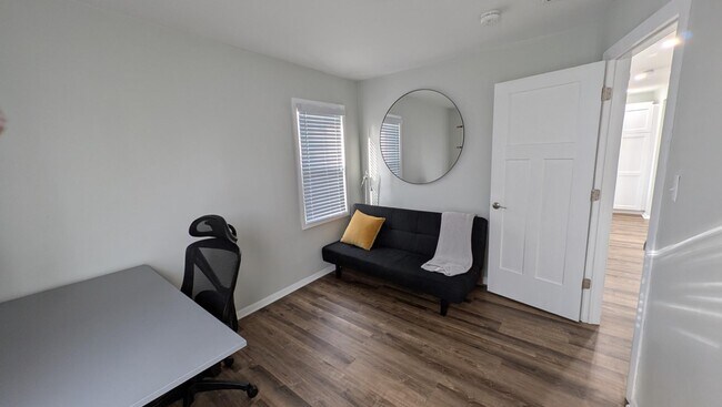 Building Photo - 27383 Brettonwoods St