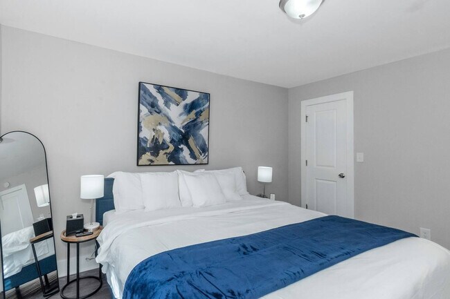 Building Photo - 3518 Roswell Rd NE