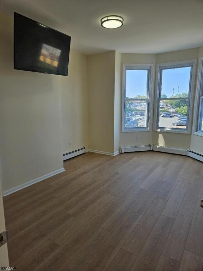 Building Photo - 372 Bergen St