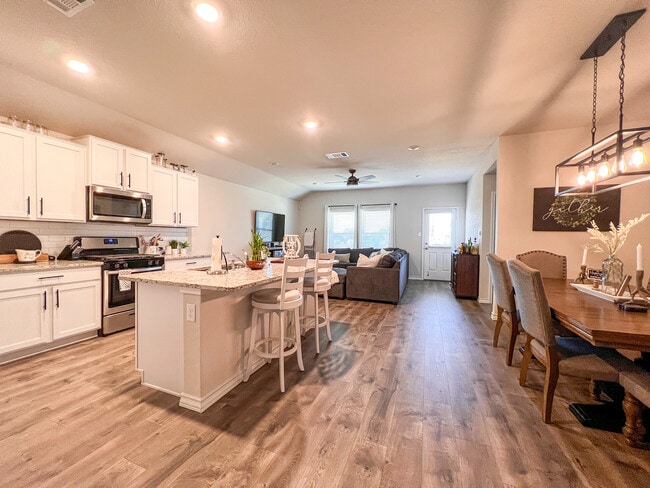 Building Photo - 5507 Stormie Keep