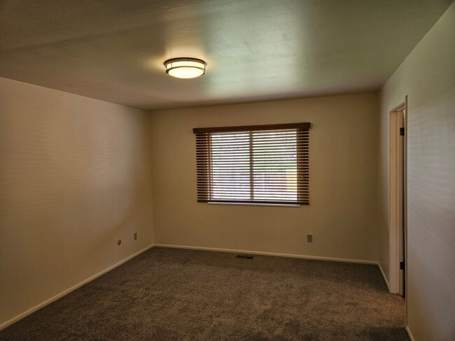 Building Photo - Newly remodeled Ranch Style Home With Huge...