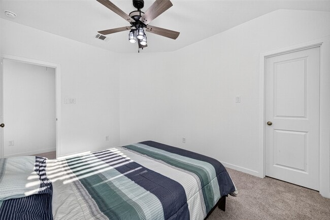 Building Photo - 2206 Via Cami Ln