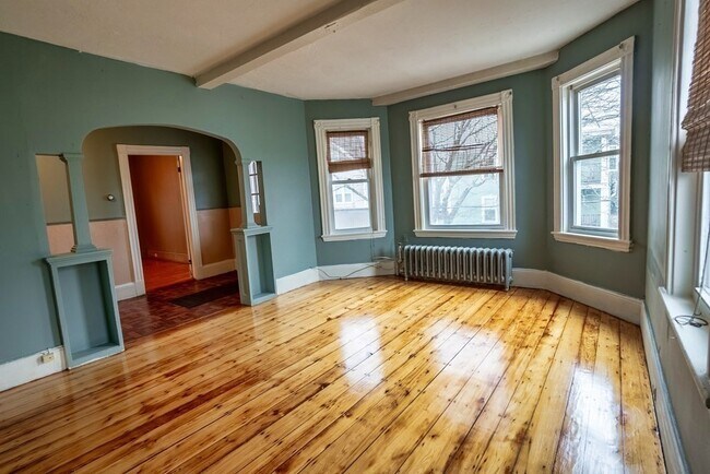 Building Photo - 11 Bearse Ave