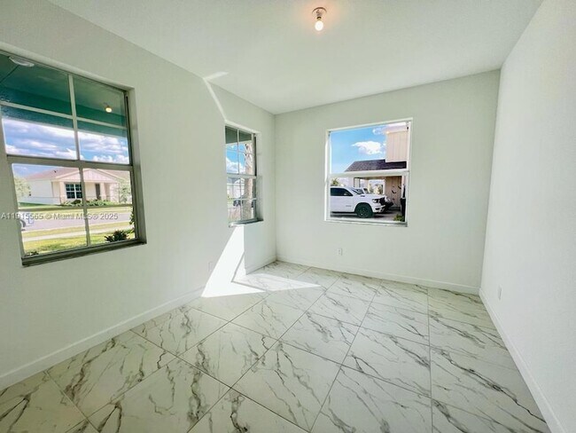 Building Photo - 1079 Haywagon Trl