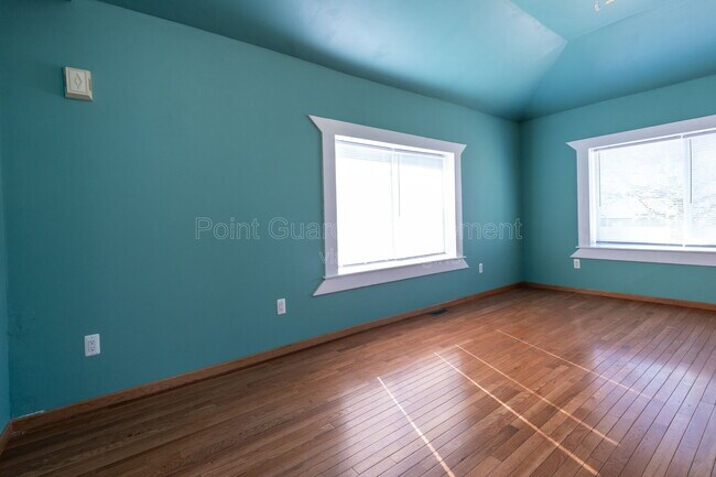 Building Photo - 421 N Emporia Ave