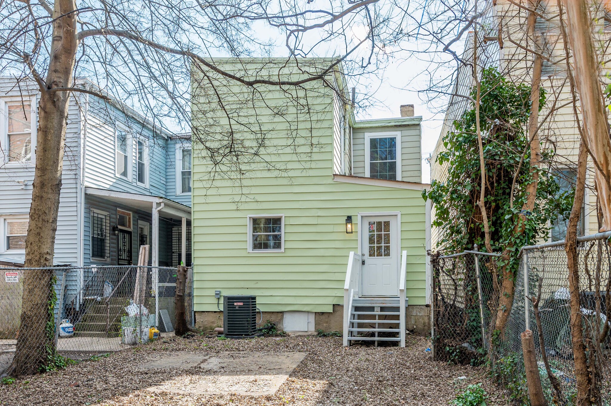 Building Photo - 2114 Venable St
