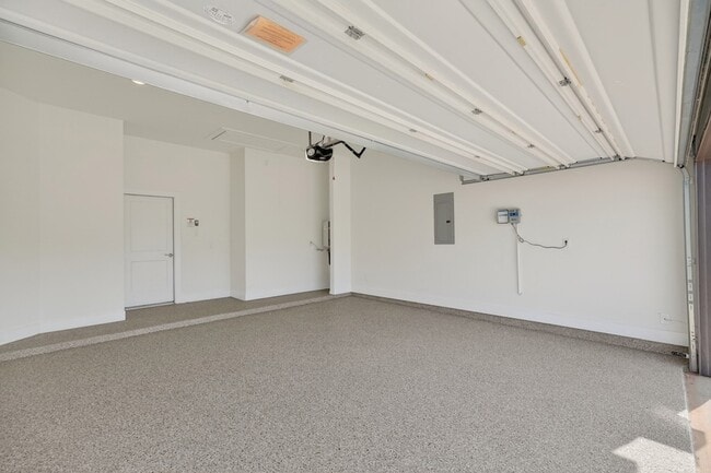 Building Photo - 648 Crested Duck Ct