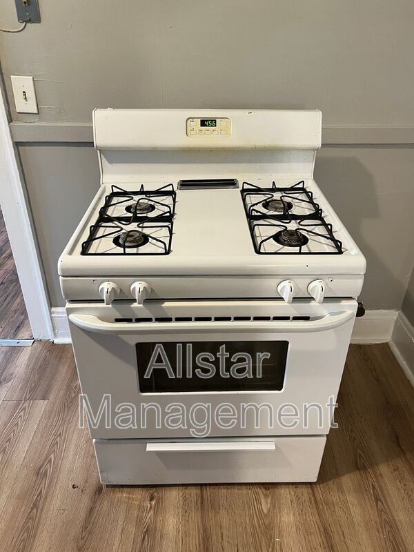 Building Photo - 3628 E 142nd St