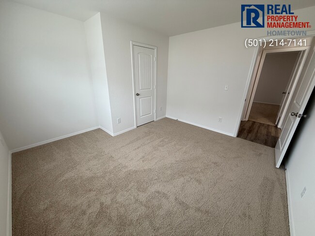 Building Photo - 1281 Meadows Dr