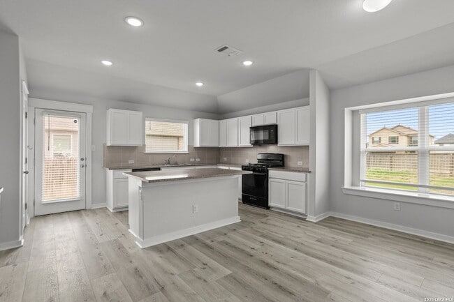 Building Photo - 4837 Park Gln