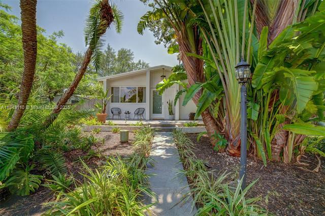Building Photo - 8750 SW 125th Ter