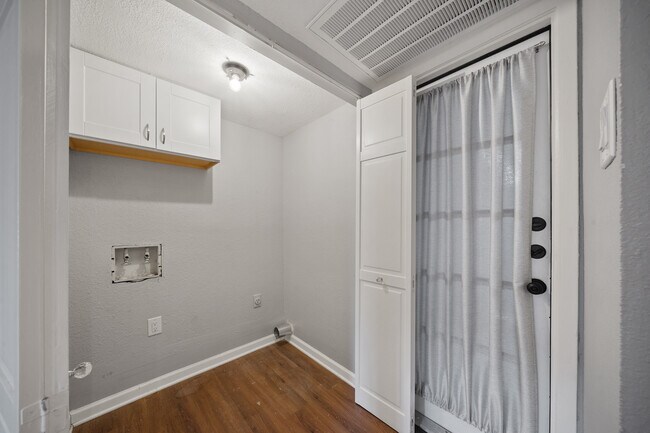 Building Photo - 3843 Barrington St