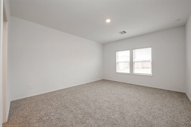 Building Photo - 5619 Vintage Oakmont Dr