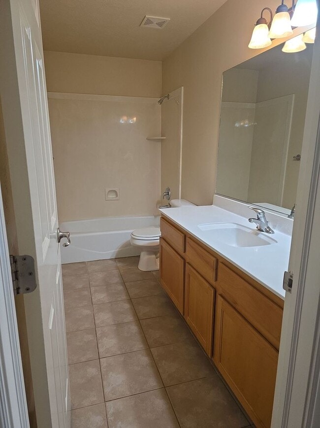 Building Photo - Northern View Subdivision Townhome