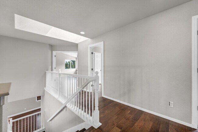 Building Photo - 4360 Great Falls Loop