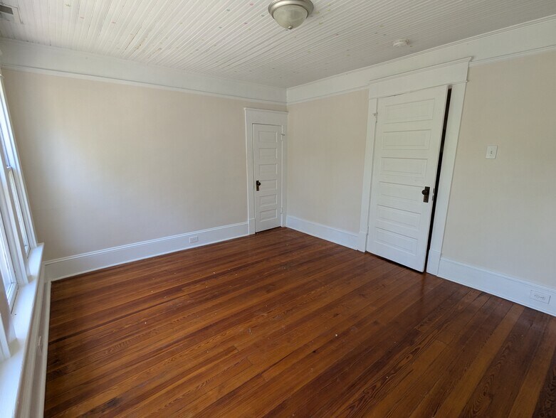 Building Photo - 510 S Carolina Ave