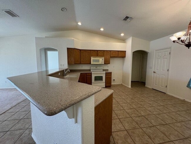 Building Photo - 3 Bedroom 2Ba with Side RV Space & fenced yard