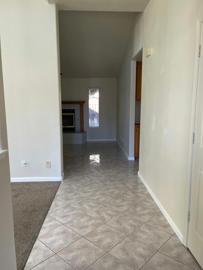 Building Photo - 1580 Rehrmann Dr