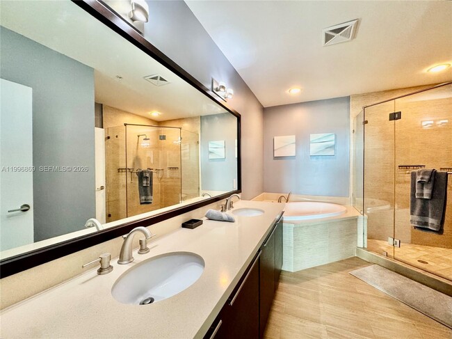 Building Photo - 7928 East Dr