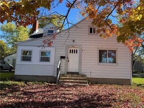 Building Photo - 3445 Wallace Dr