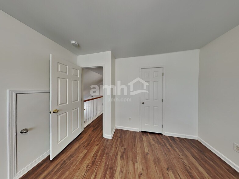 Building Photo - 10538 Samuels Way Dr