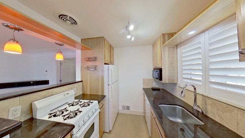 Building Photo - 245 S Pennsylvania St