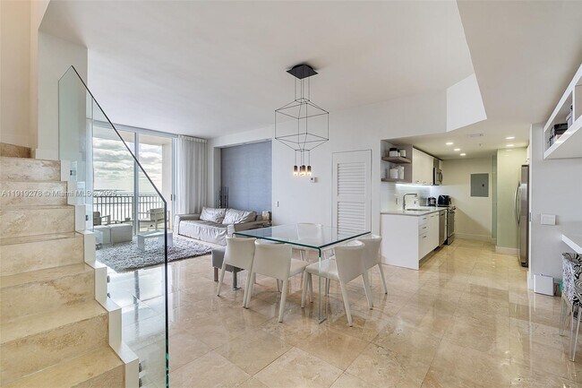 Building Photo - 701 Brickell Key Blvd