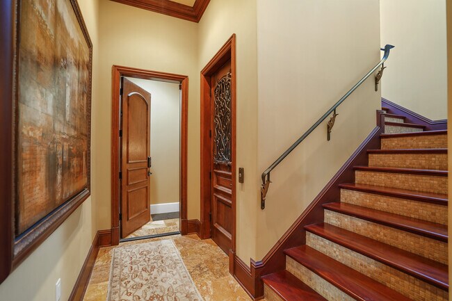 Building Photo - 1363 Oceanview Dr
