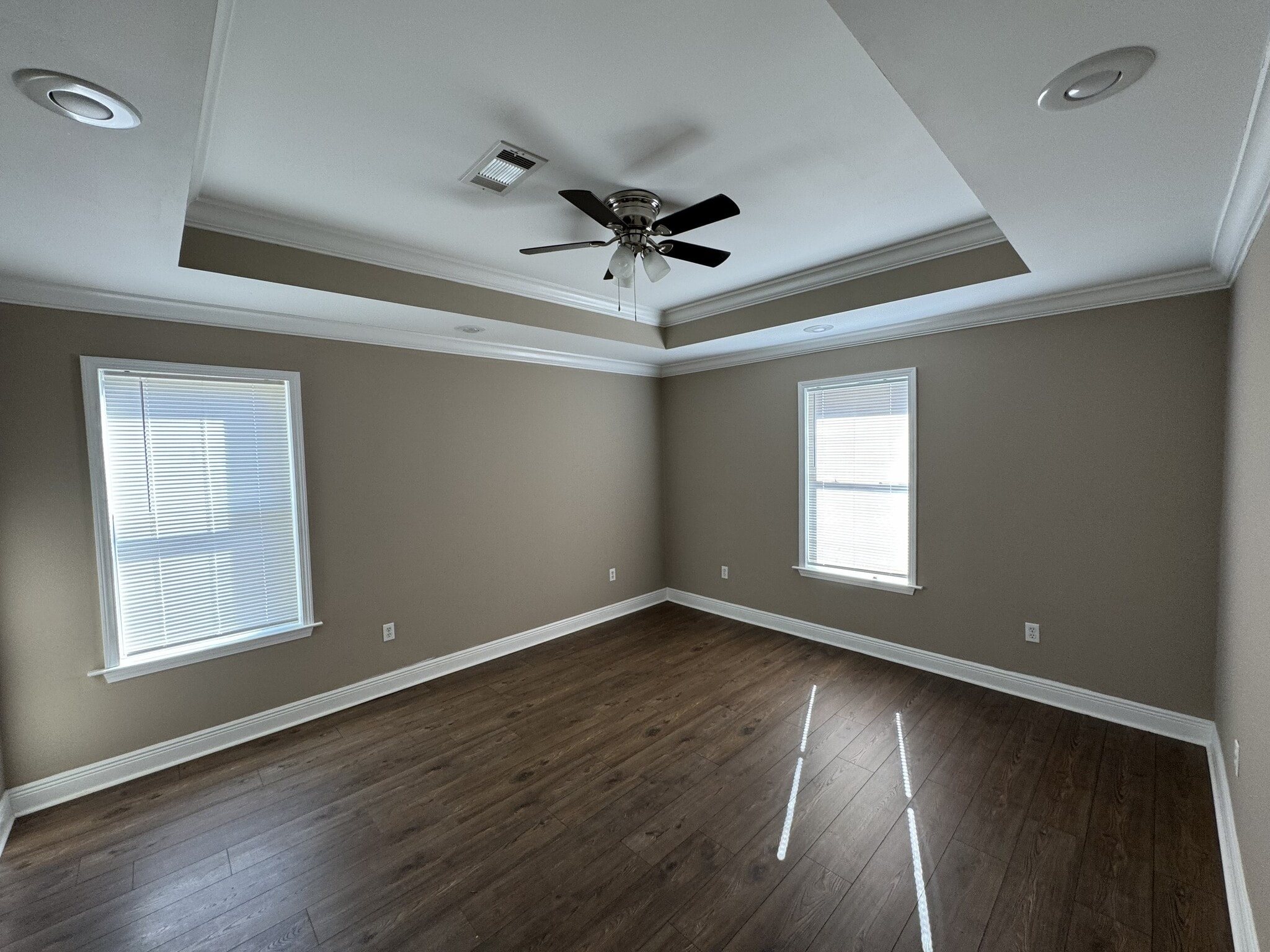 Building Photo - 214 Hibiscus St