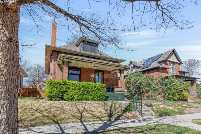 Building Photo - 4047 Wyandot St