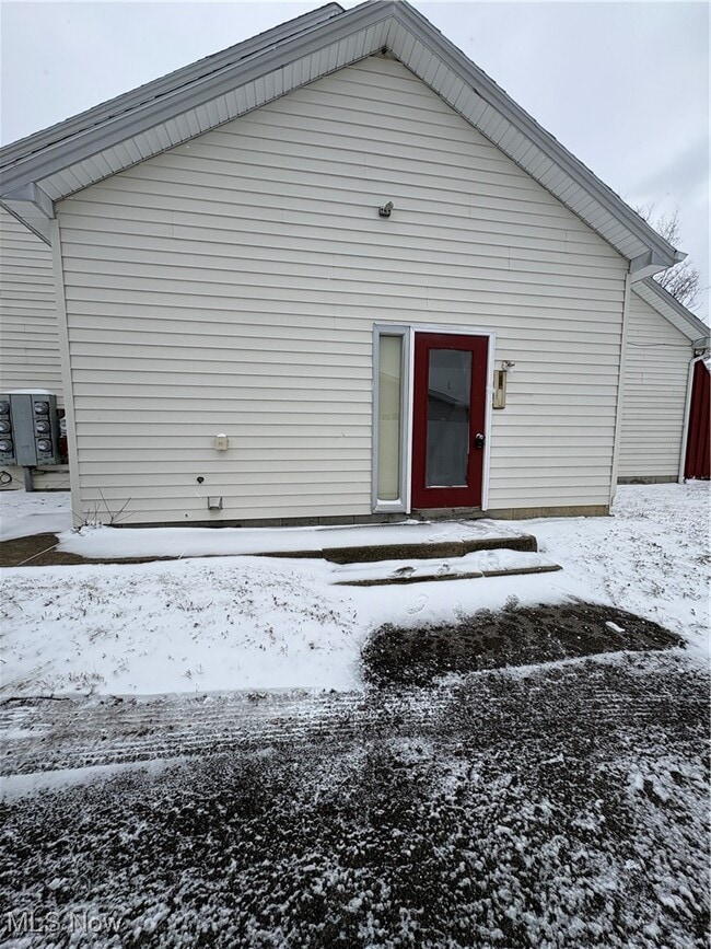 Building Photo - 5936 Callaway Cir