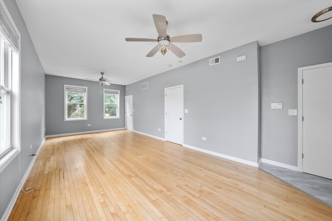 Building Photo - 1756 N Karlov Ave