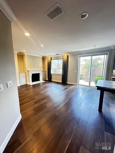 Building Photo - 2056 Parsons Dr