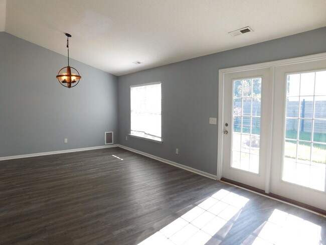 Building Photo - 205 Sellhorn Blvd