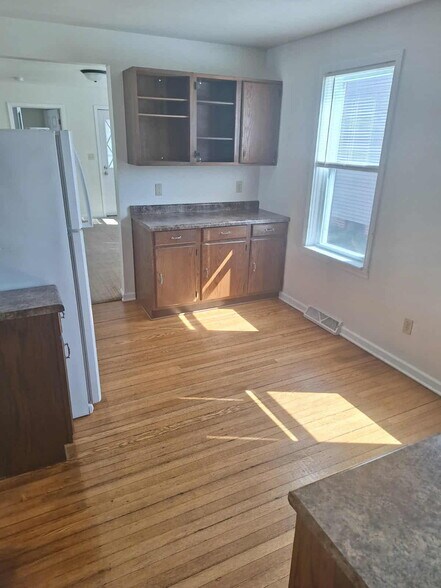 Building Photo - 1808 S 13th St