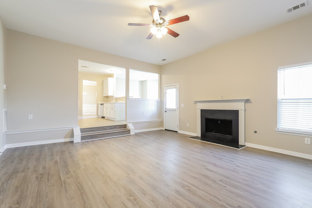 Building Photo - 675 Moonlight Way