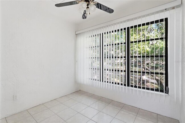 Building Photo - 3034 Eastland Blvd