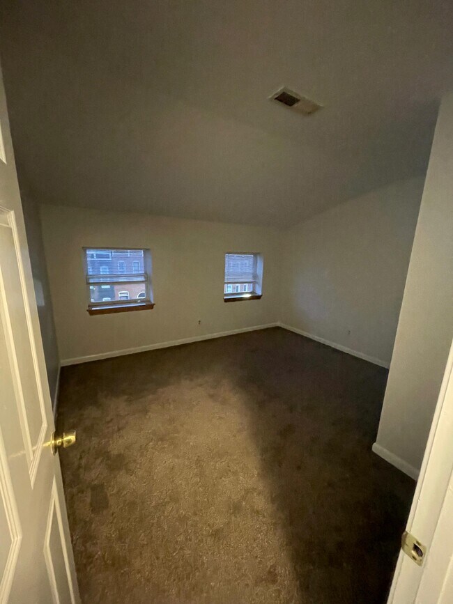 Building Photo - Washington Blvd