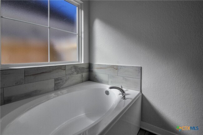 Building Photo - 4078 Estes Ct