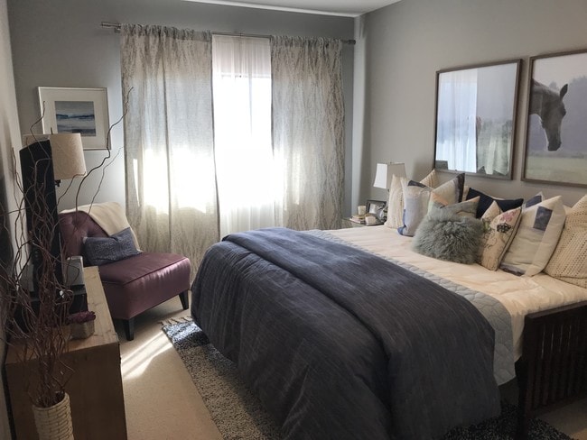 Guest bedroom - 2663 S Centinela Ave