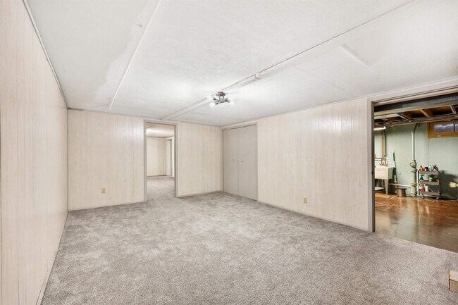 Building Photo - 2728 Florann Dr