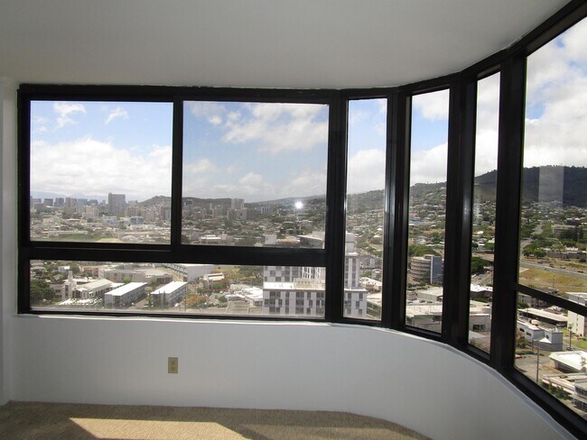 Building Photo - 2724 Kahoaloha Ln