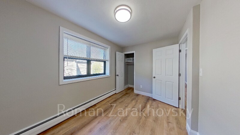 Building Photo - 39 Shepard St