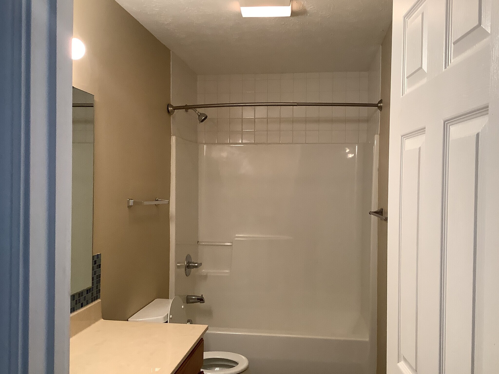 Building Photo - 5808 W Port Dr