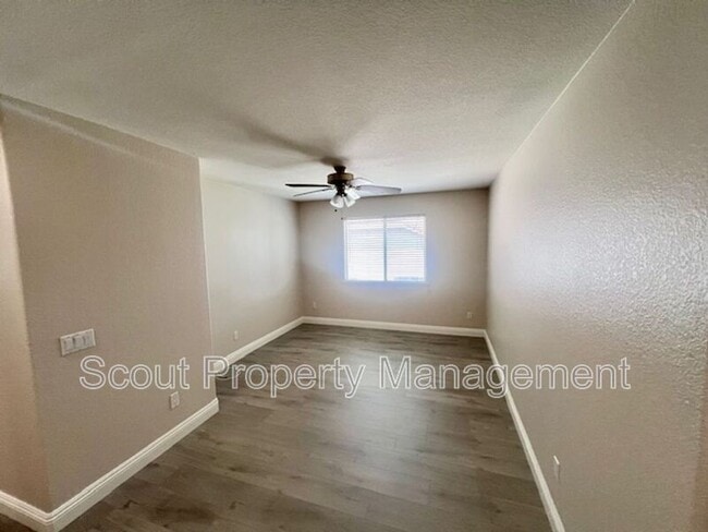 Building Photo - 33309 Morning View Dr