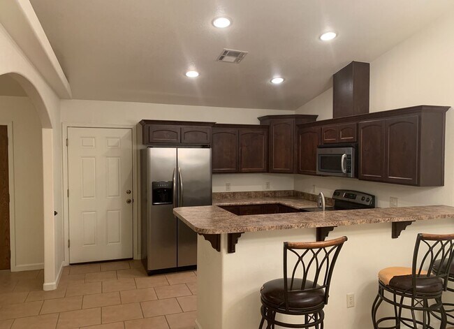 Building Photo - San Luis AZ Home with Large Fenced Lot - 4 Bedroom 2 Bath